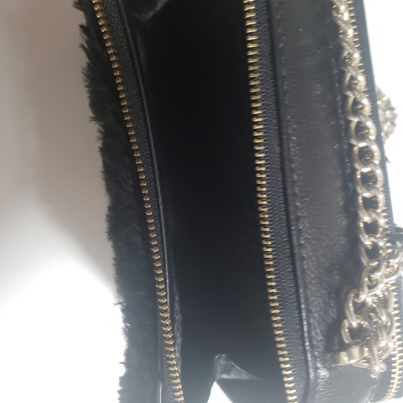 Kate spade New York crossbody bag with chain